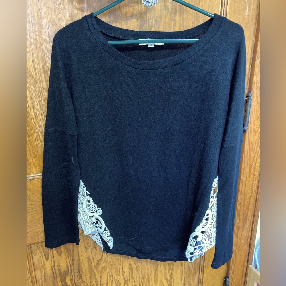 🩶 Ya Los Angeles Black Sweater with Lace Sides